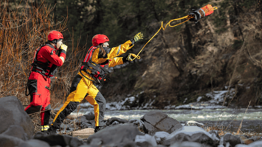 Safety Fortress in Turbulent Waters: Water Rescue Kit_Dingyue Safety