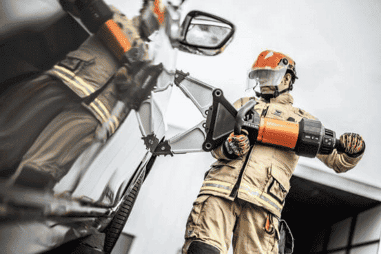 液压开缝器，应急救援中的破拆利器