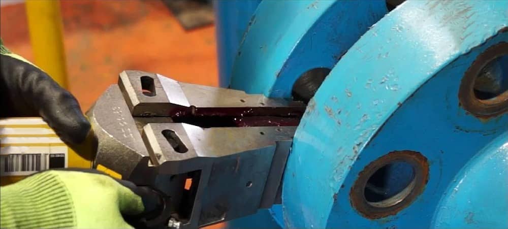 Hydraulic spreader, an efficient rescue tool that saves lives