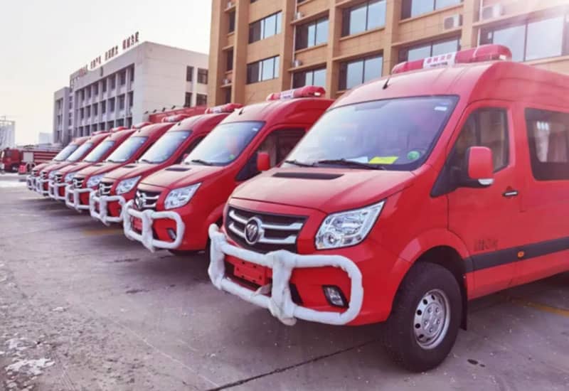 救援运兵车：突破险阻，为生命救援争分夺秒