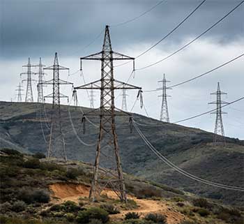 输电线路在线监测设备技术原理与智能运维实践案例