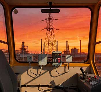 吊车近电报警器_安全守护高空作业安全生命线