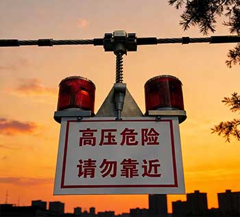 声光双重警示！高压线防外破警示灯守护线路无死角