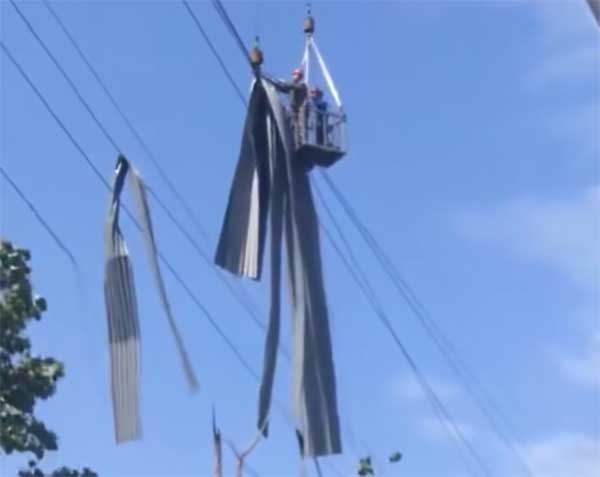 线路走廊堆料暗藏定时炸弹，安全警示装置化解漂浮物风险