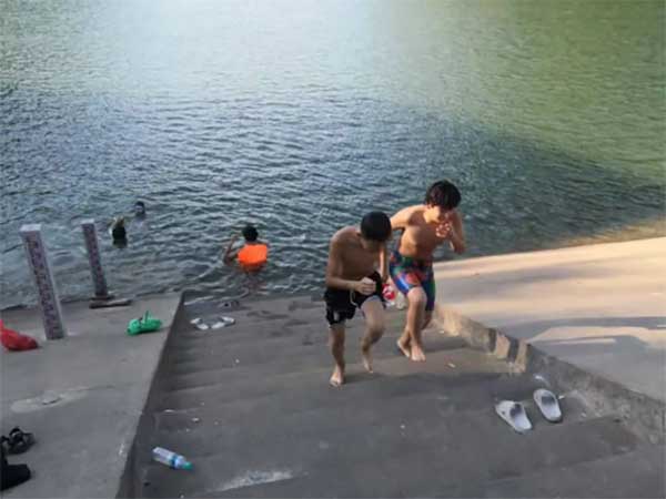 水库无电无网难防孩童戏水？太阳能监控杆全天值守防溺水