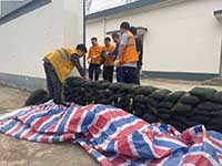 从防汛到防护，彩条布的全方位作用